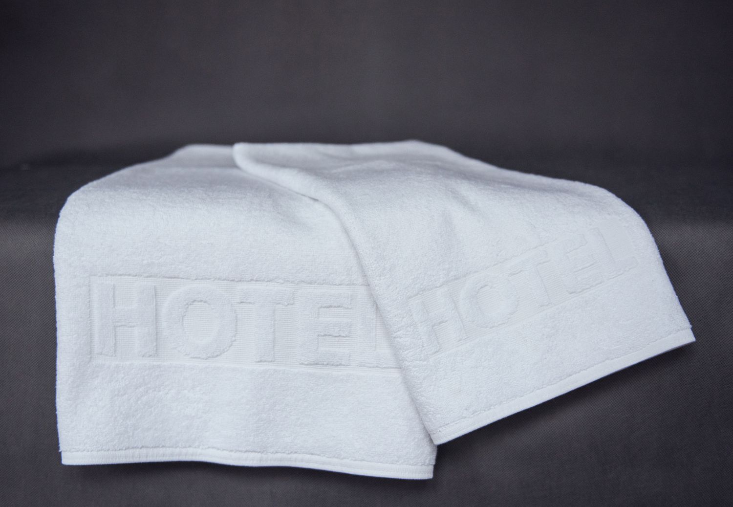 Ręcznik z tłoczeniem HOTEL